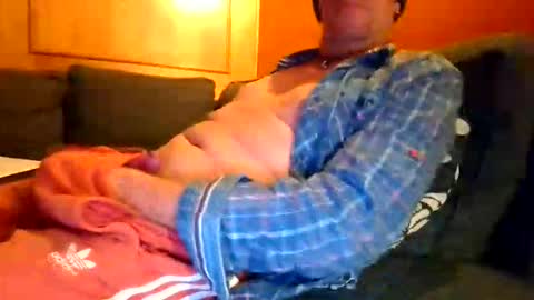 Snapshot of schmuhbaer1 chatting on December 3, 2025, 2:19 am schmuhbaer1 online show from December 3, 2025, 2:19 am