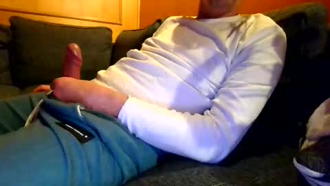 Snapshot of schmuhbaer1 chatting on February 5, 2026, 7:40 pm schmuhbaer1 online show from February 5, 2026, 7:40 pm