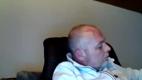 Snapshot of schnibschnab chatting on October 5, 2025, 1:37 am schnibschnab online show from October 5, 2025, 1:37 am