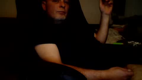 Snapshot of schnibschnab chatting on October 7, 2025, 12:19 am schnibschnab online show from October 7, 2025, 12:19 am