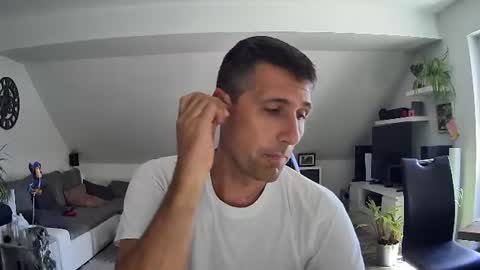 Snapshot of schnuckigeil chatting on June 24, 2026, 9:19 am Dildomen online show from June 24, 2026, 9:19 am