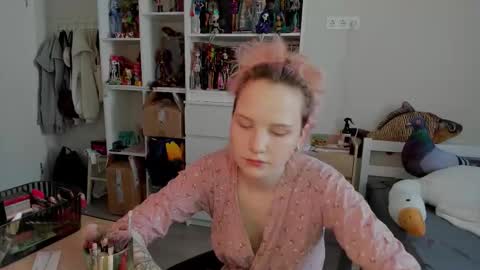 Rina online show from February 18, 2026, 7:04 am