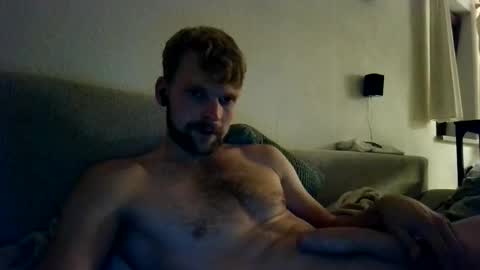 Snapshot of schrilliex chatting on October 19, 2025, 9:04 pm Scautch online show from October 19, 2025, 9:04 pm