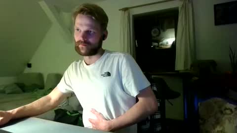 Snapshot of schrilliex chatting on March 25, 2026, 10:05 pm Scautch online show from March 25, 2026, 10:05 pm