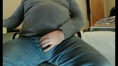 Mick online show from December 17, 2024, 4:11 pm