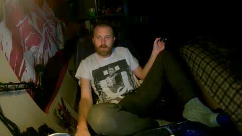 Snapshot of scienceguy69 chatting on May 7, 2026, 6:41 am Selkie online show from May 7, 2026, 6:41 am