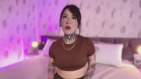 Scolw  online show from October 2, 2025, 6:37 pm