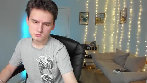 Snapshot of scooby_r chatting on December 28, 2024, 8:48 am Thomas brunette and Alex blond online show from December 28, 2024, 8:48 am