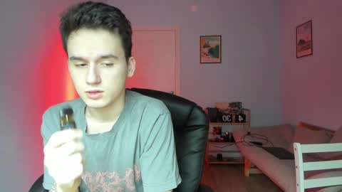 Snapshot of scooby_r chatting on January 31, 2025, 5:30 am Thomas brunette and Alex blond online show from January 31, 2025, 5:30 am