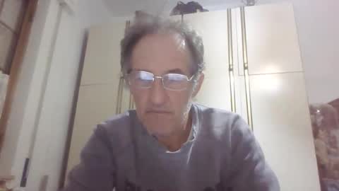 scotchwhieskie online show from October 3, 2025, 6:27 pm