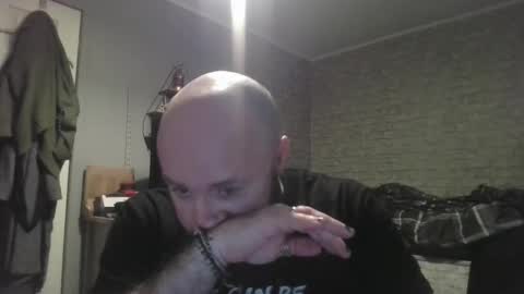 Snapshot of scottish_alien chatting on April 4, 2026, 4:11 am Richard James online show from April 4, 2026, 4:11 am