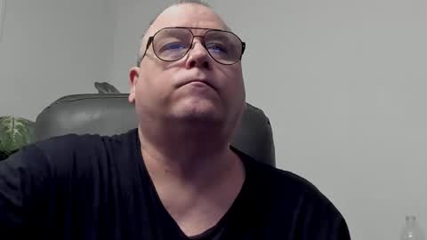 YourBannana1 online show from March 3, 2025, 4:35 pm