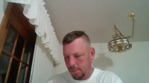 Snapshot of scottydoesntknow0 chatting on September 21, 2025, 10:39 am scottydoesntknow0 online show from September 21, 2025, 10:39 am