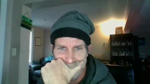 GettOffMyLawn online show from January 29, 2025, 6:18 pm