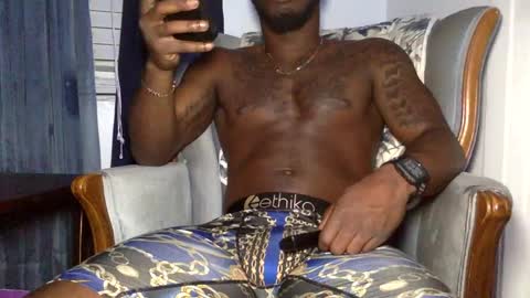 sdawg2xx online show from December 5, 2024, 11:51 pm