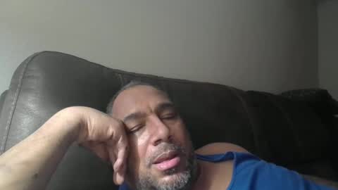 sdblkmale2131 online show from October 28, 2025, 3:43 am