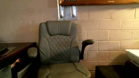 Snapshot of sdh69 chatting on October 4, 2025, 6:39 pm eating pussy sucking dick online show from October 4, 2025, 6:39 pm