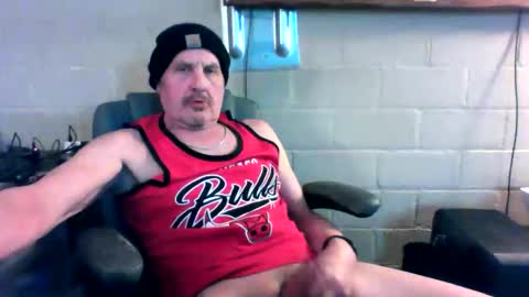 Snapshot of sdh69 chatting on February 1, 2026, 4:27 pm eating pussy sucking dick online show from February 1, 2026, 4:27 pm