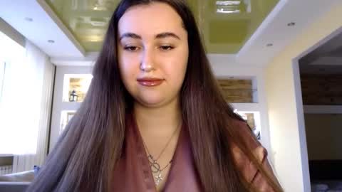 Elizabeth  online show from December 12, 2024, 10:13 am