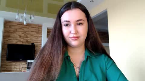 Elizabeth  online show from February 3, 2025, 8:35 am