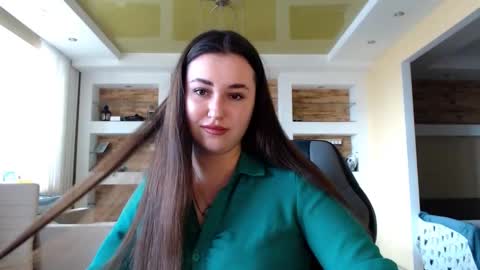 Elizabeth  online show from February 8, 2025, 10:07 am