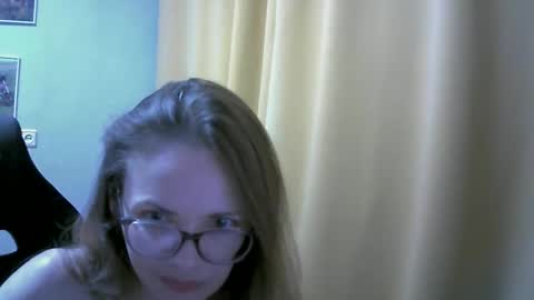 Snapshot of sea_dream chatting on October 11, 2025, 6:17 pm SEA Dream online show from October 11, 2025, 6:17 pm