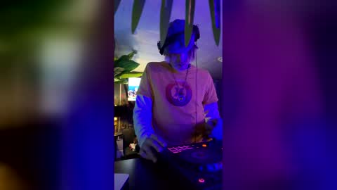 Snapshot of seanplushouse chatting on March 3, 2026, 2:28 am seanplushouse online show from March 3, 2026, 2:28 am