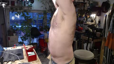 Seattlemanwhore online show from April 10, 2026, 2:22 pm