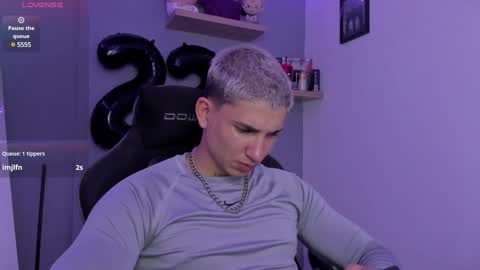 Sebastin online show from December 26, 2024, 10:52 pm