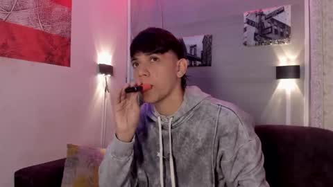 Snapshot of sebas_pretty7 chatting on March 19, 2026, 12:20 pm sebas_pretty7 online show from March 19, 2026, 12:20 pm