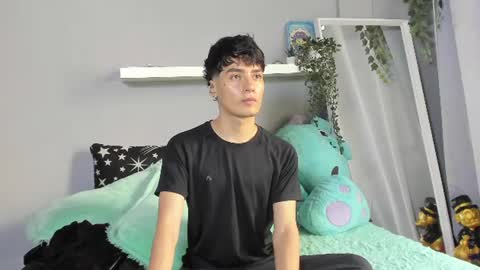 Snapshot of sebas_rosse chatting on June 10, 2026, 3:22 pm sebastian online show from June 10, 2026, 3:22 pm