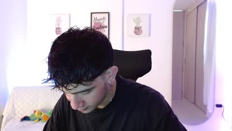 Sebas online show from March 3, 2025, 3:53 pm