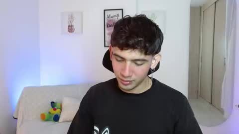 Sebas online show from March 3, 2025, 9:59 pm
