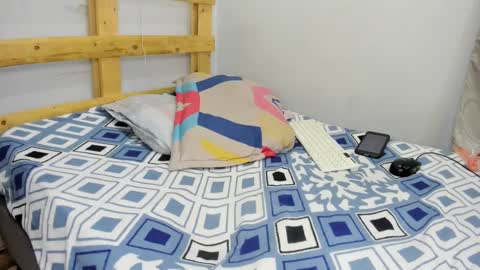 sebastian 0422 online show from January 29, 2025, 10:43 pm