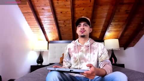 Sebastian Berne online show from February 9, 2025, 2:29 pm