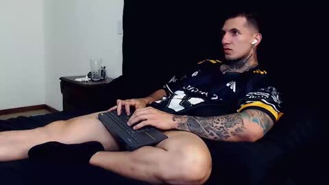 Sebastian online show from October 9, 2025, 11:36 pm