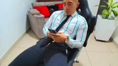 juan  sebastian online show from March 2, 2025, 1:16 pm