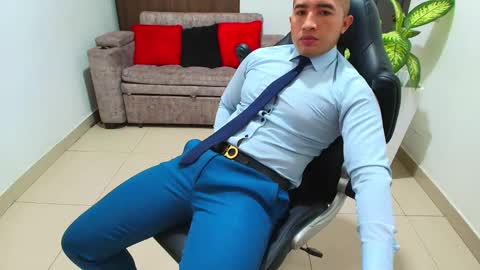 juan  sebastian online show from March 8, 2025, 3:56 pm