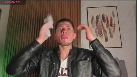  Sebastian  online show from September 28, 2025, 1:38 pm