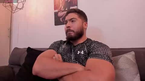 Instagram jeanpaulfit  online show from September 12, 2025, 11:59 pm