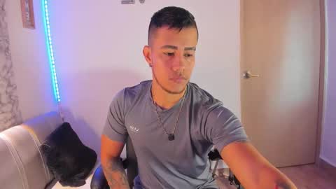 Snapshot of sebastiian69_ chatting on February 3, 2026, 12:43 pm Sebas online show from February 3, 2026, 12:43 pm