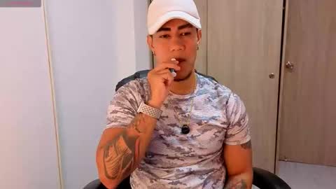 Snapshot of sebastiian69_ chatting on February 14, 2026, 11:18 am Sebas online show from February 14, 2026, 11:18 am