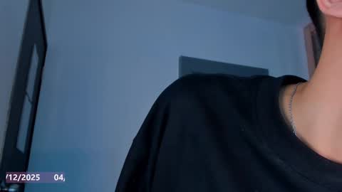 Sebastian online show from December 4, 2025, 8:28 pm