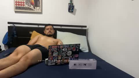 Snapshot of sebaz044 chatting on October 18, 2025, 5:10 am sebaz044 online show from October 18, 2025, 5:10 am