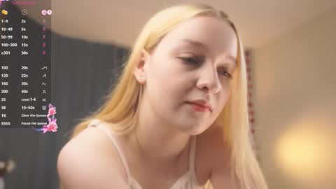 Rina online show from September 22, 2025, 7:38 pm