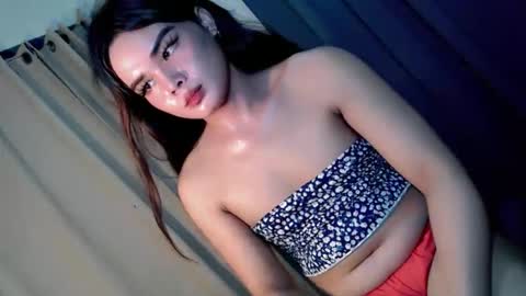 kwen online show from October 15, 2025, 2:50 pm