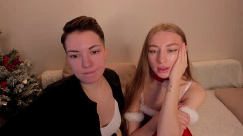 Amanda and  pair in a real life we love each other but can play with you online show from January 1, 2025, 11:05 am