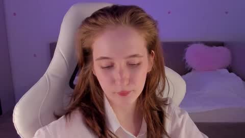 Snapshot of secret_elly_ chatting on October 30, 2025, 11:33 am Elly online show from October 30, 2025, 11:33 am