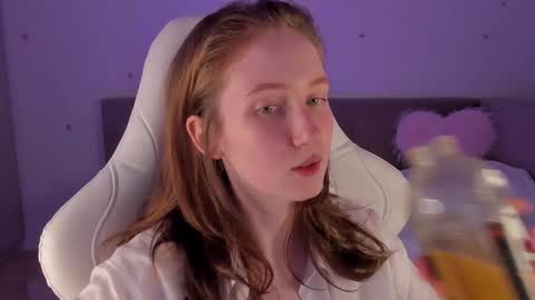 Snapshot of secret_elly_ chatting on November 4, 2025, 10:09 pm Elly online show from November 4, 2025, 10:09 pm