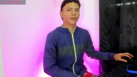 Snapshot of secret_justin chatting on November 29, 2025, 12:19 pm JUSTIN online show from November 29, 2025, 12:19 pm